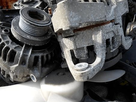 汽車配件選購指南 渠道、類型與實用建議